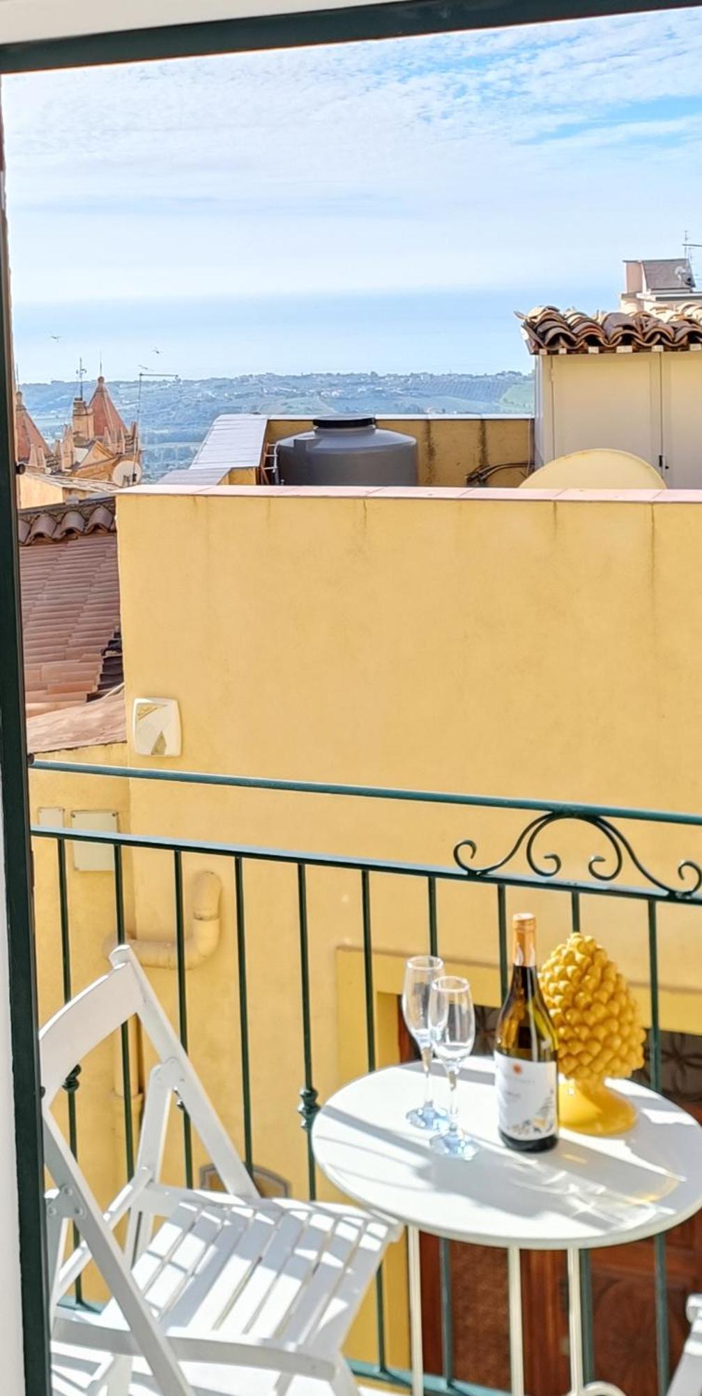 Meithras Holiday Homes Агридженто Экстерьер фото